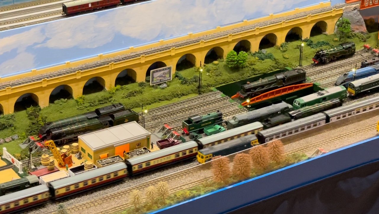 I' Ad That vintage model railway layout.