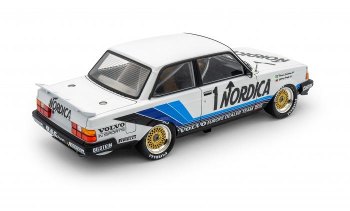 NuNu 1/24 Volvo 240 Turbo