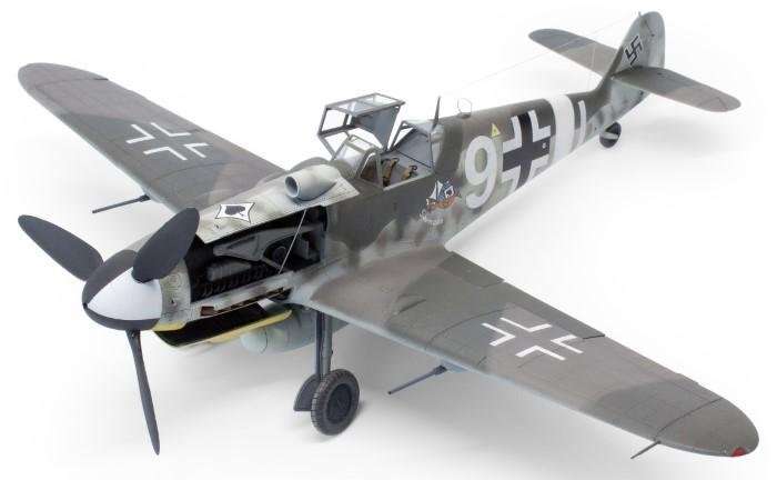 Premium Hobbies Bf 109 G-14 Black Tulip 1:72 Model Airplane Kit 127V BOX DAMAGE