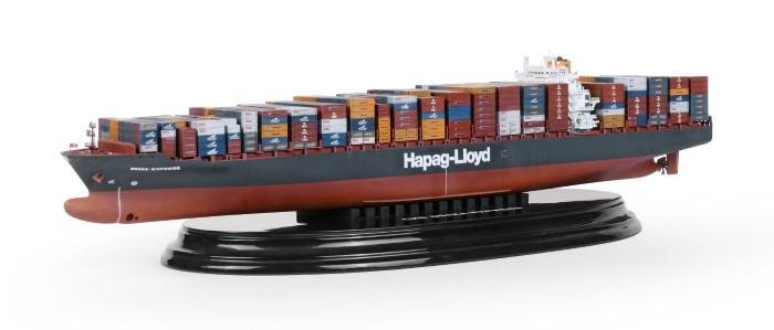 REVELL 1/700 CONTAINER SHIP COLOMBO EXPRESS