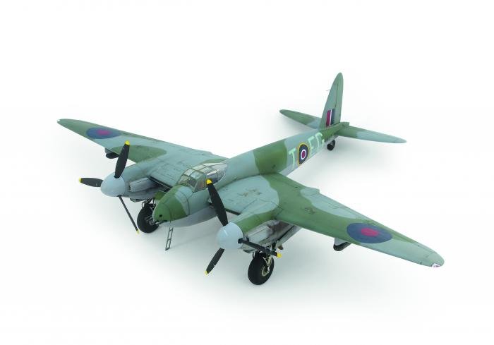 1/48 de Havilland Mosquito FB.VI model view from font right with white background