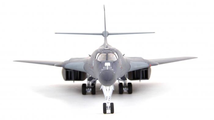 Academy's 1/144 B-1B Lancer