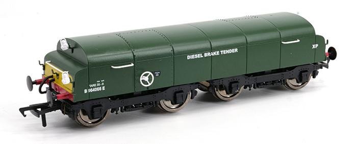 The new BR green with small yellow warning panels version models B964066E with early bodyside lettering - a combination not previously available on the model.