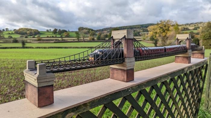 Dan Evason created this superb ‘OO’ gauge suspension bridge, utilising a second-hand Hornby model as the basis – to stunning effect.