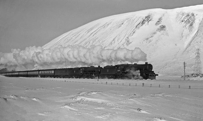 A pair of Stanier LMS Class 5 4-6-0s Nos 45179 and 44976 with a southbound train at Drmochter summit on 3rd January 1953.Photo:  W.J. Verden Anderson/Rail Archive Stephenson