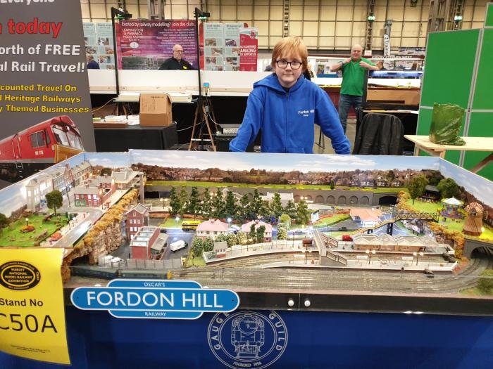 The Fordon Hill Railway by Oscar Robson models a town with two stations in ‘N’ gauge.