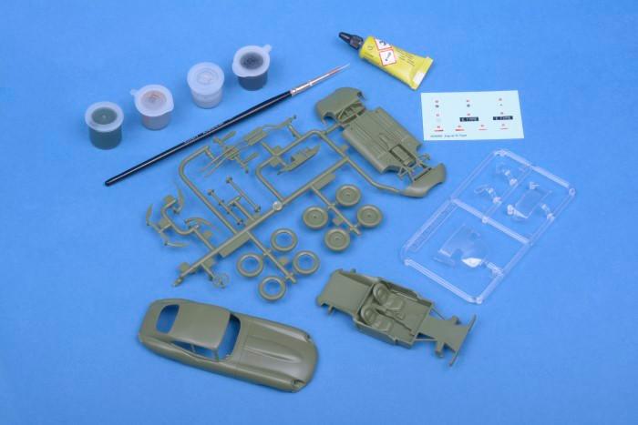 Airfix Aston Martin DB5 Glue, Paints, Brushes Starter Set 1:32