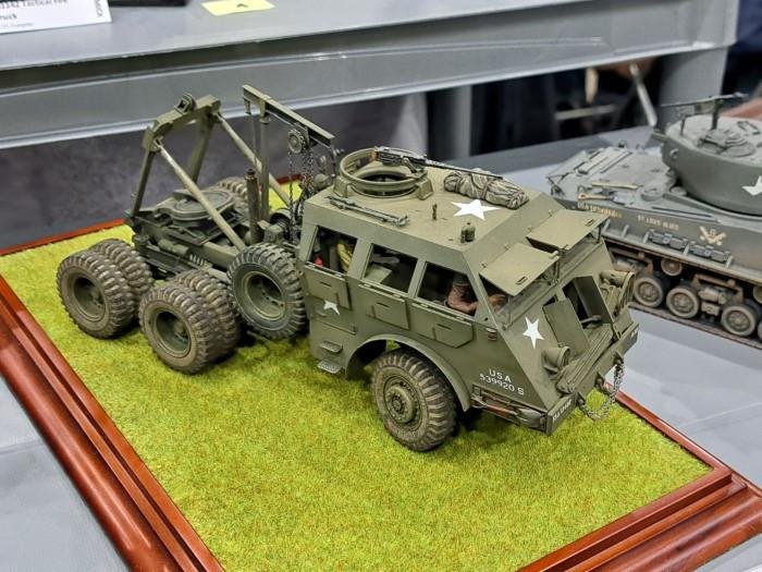 Above: The Earley Risers was another club that themed its display – this year all models were associated with the notion of ‘going green’, such as this exceptional Tamiya 1/35 Dragon Wagon by Nigel Atkins.