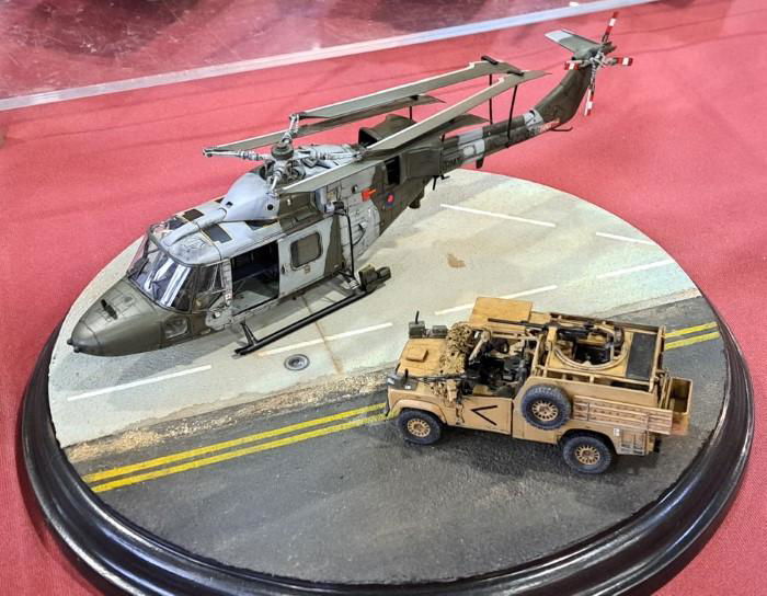 Above: South Cheshire Military Modelling Club’s Ray Johnston acquired these Airfix 1/48 Lynx HAS.7 and Land Rover WMIK second-hand, building both straight from the box and mounting them on a scratch-built base.