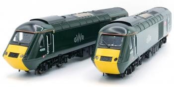 Hornby Class 43 High Speed Train power cars in GWR livery