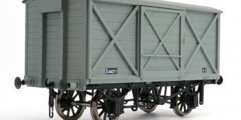 Kernow Model Rail Centre LSWR box van.
