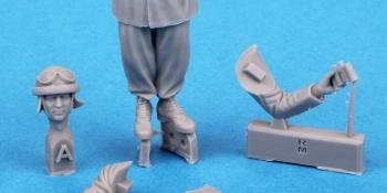 NEW FIGURES/ACCESSORY FROM ROYAL MODEL