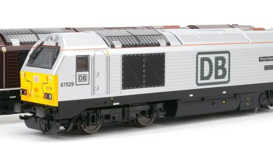 Hornby RailRoad ‘OO’ gauge Class 67s