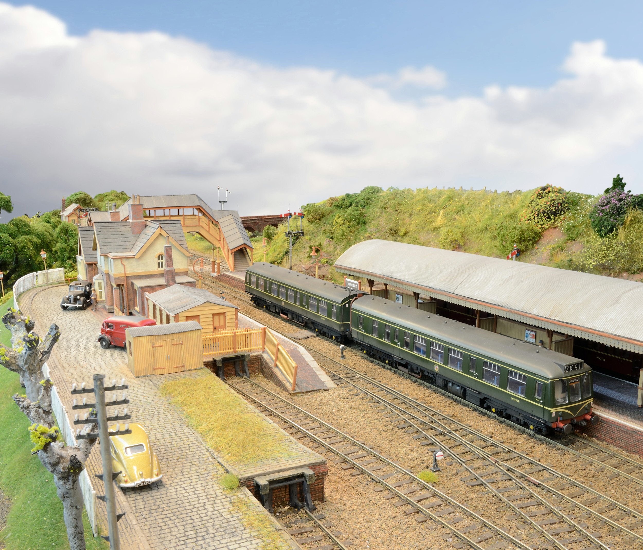 Graham Heald and Chris Manners’ ‘OO’ gauge model of Bewdley reflects the well-known Severn Valley line station in the 1960s.