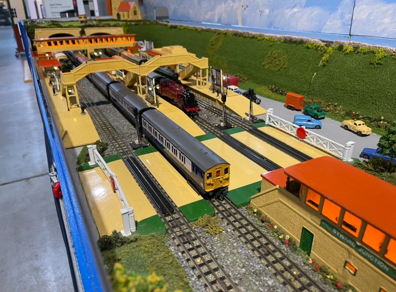 Andy Miller’s I’Ad That will bring nostalgia to the show with its impressive display of original and customised Hornby Dublo, Tri-ang and Lima models amongst others in ‘OO’.