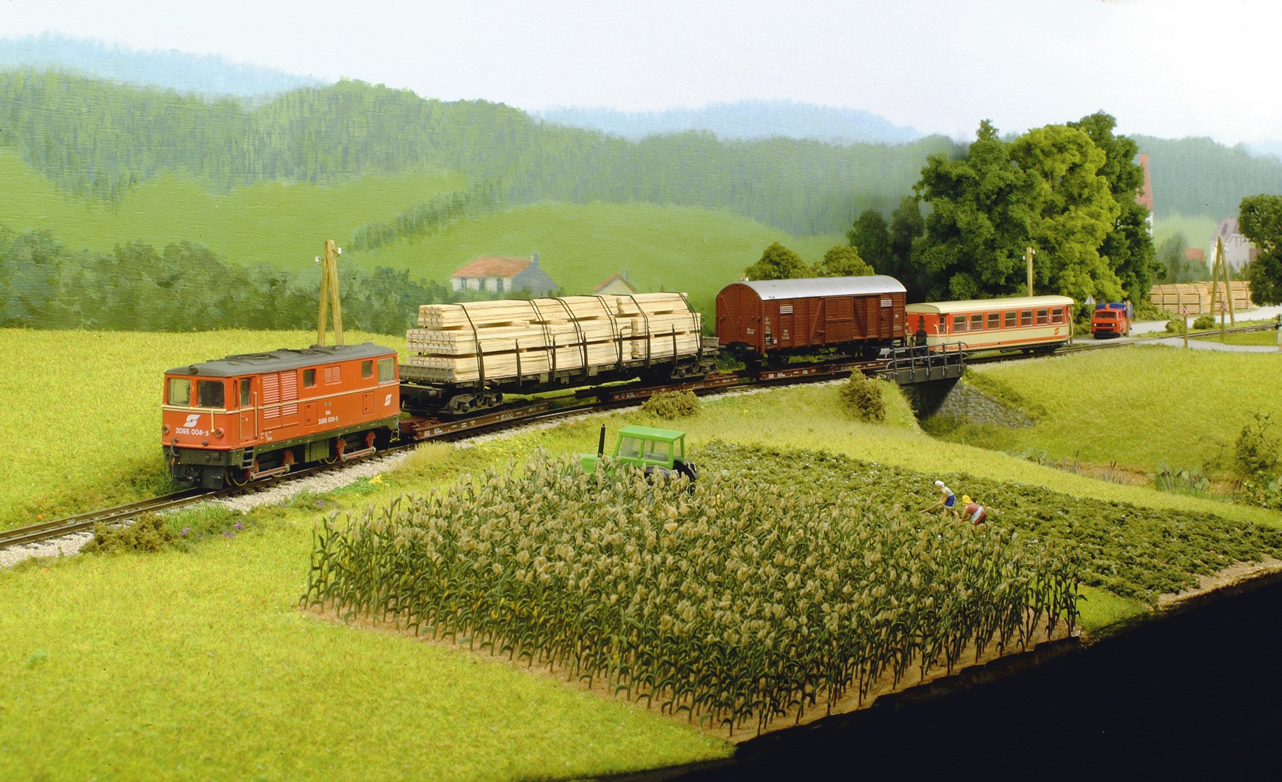 Narrow gauge railway operations in Austria will be represented by our latest overseas layout to join the Model World LIVE line up – Malcolm Rochford’s ‘HOe’ scale Gresten.