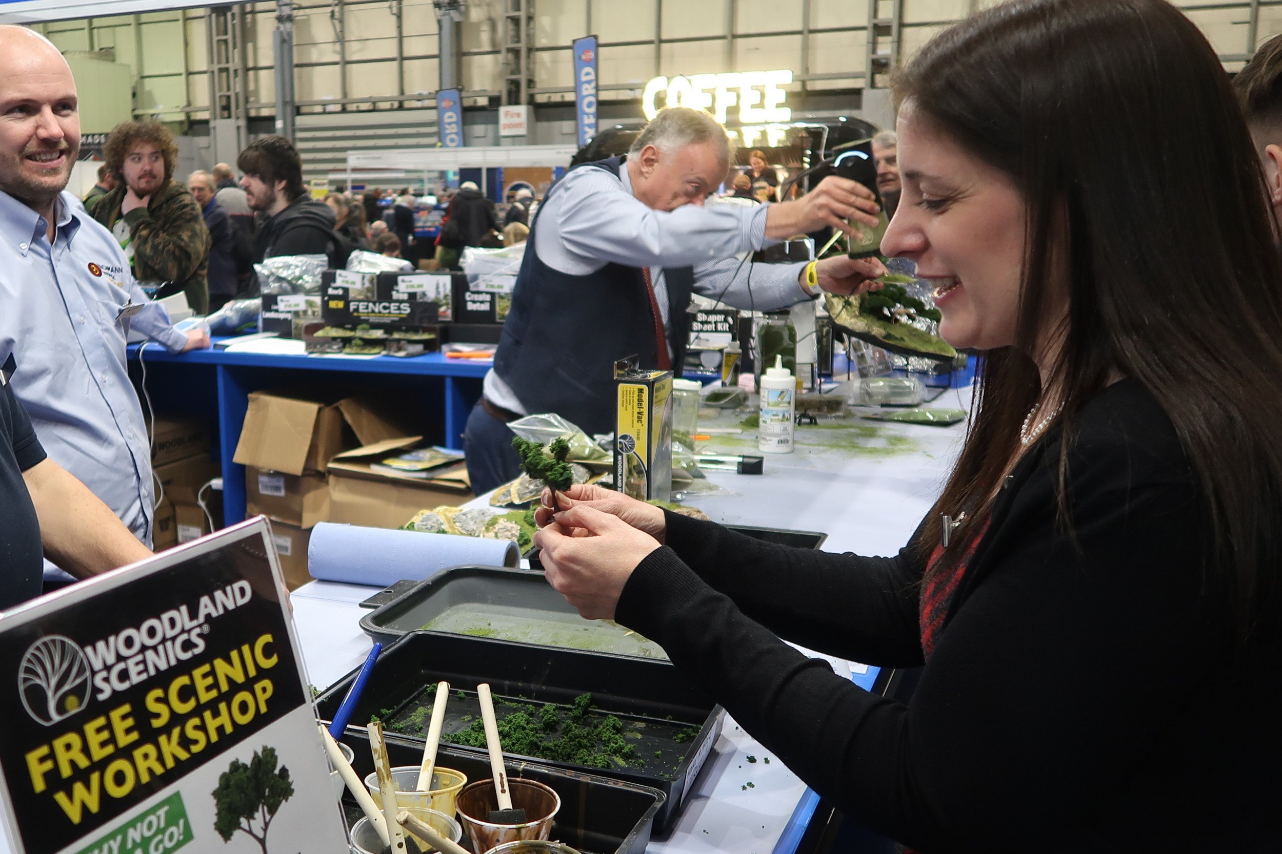 Visit the MCC stand at Model World LIVE to learn how to create scenery with Woodland Scenics products.